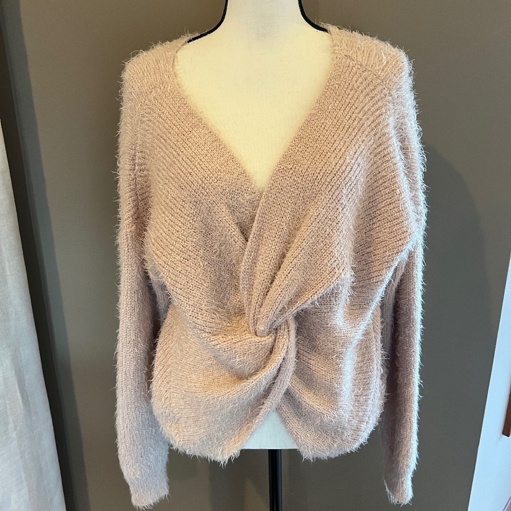 &merci Women's Rose soft and fuzzy chunky sweater, knot twist, Size Large
